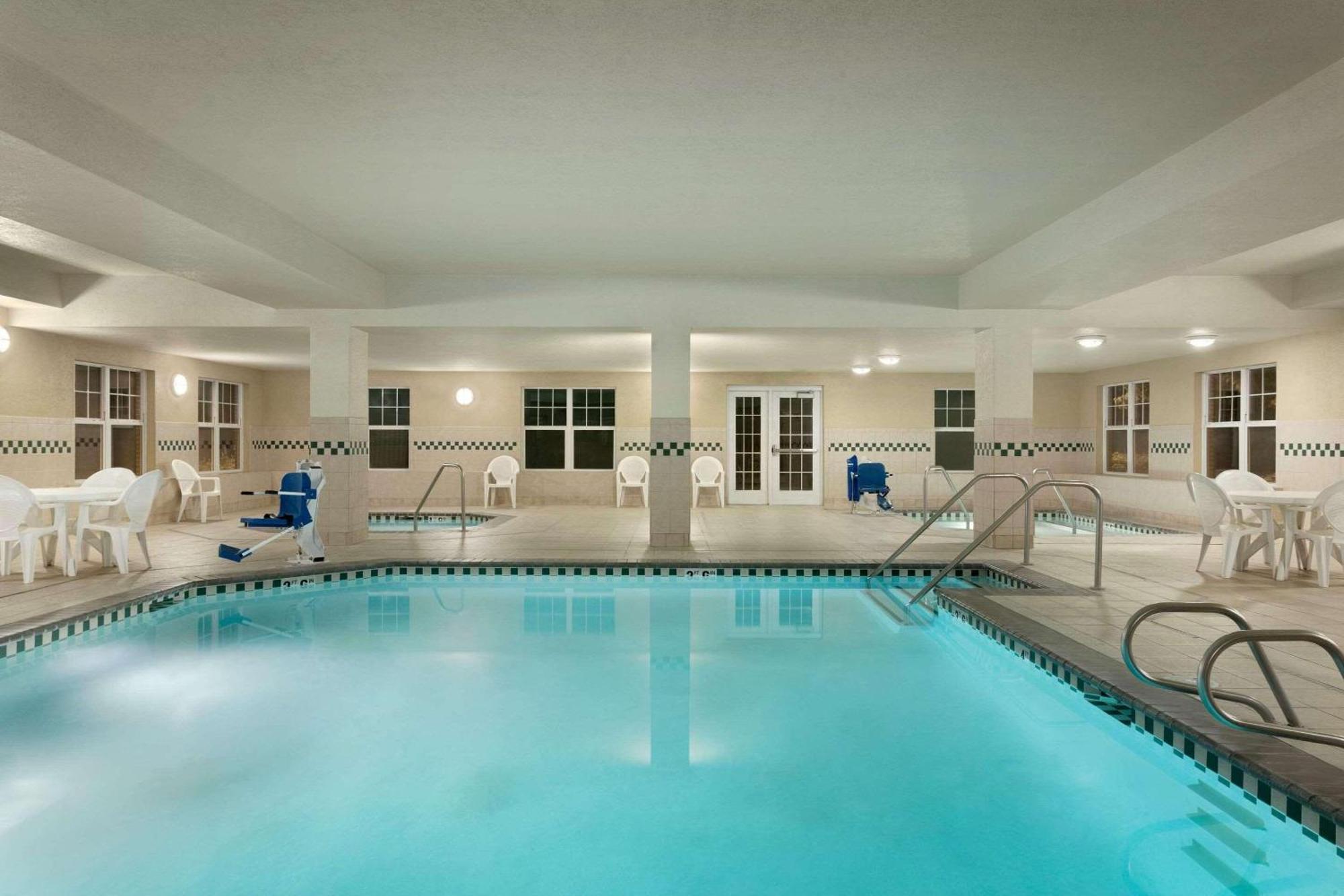 Country Inn & Suites By Radisson, Boise West - Meridian Bagian luar foto